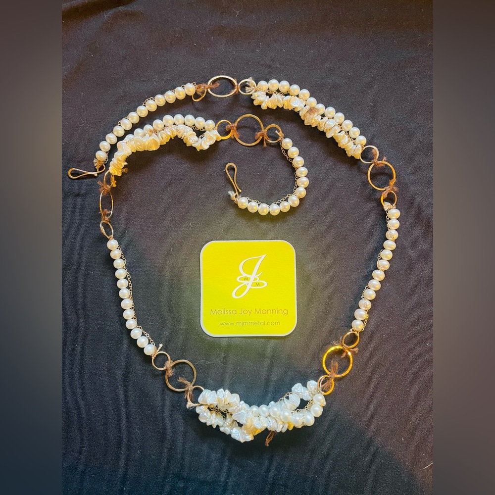 Melissa Joy Manning Pearl and gold necklace - Picture 3 of 16